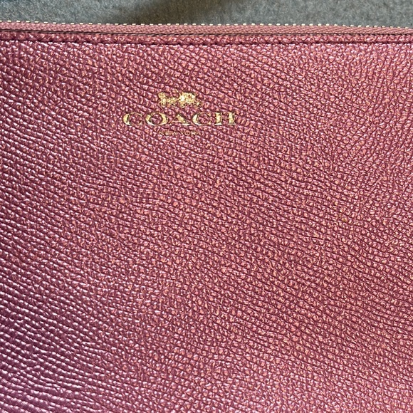 Coach wristlet - Picture 2 of 7